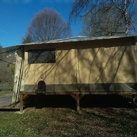 Campsite Tentes Canadienne - Des Trois Rivieres Bassignac